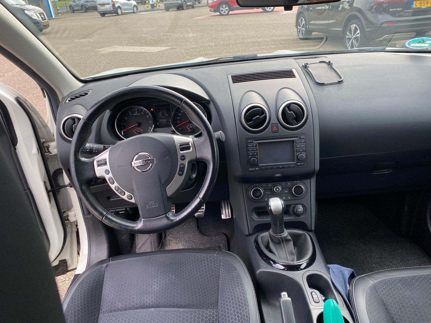 Nissan Nissan