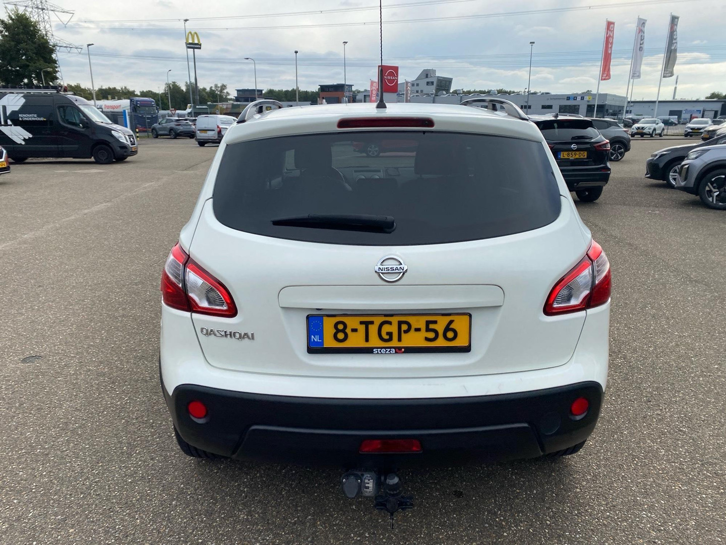 Nissan Nissan