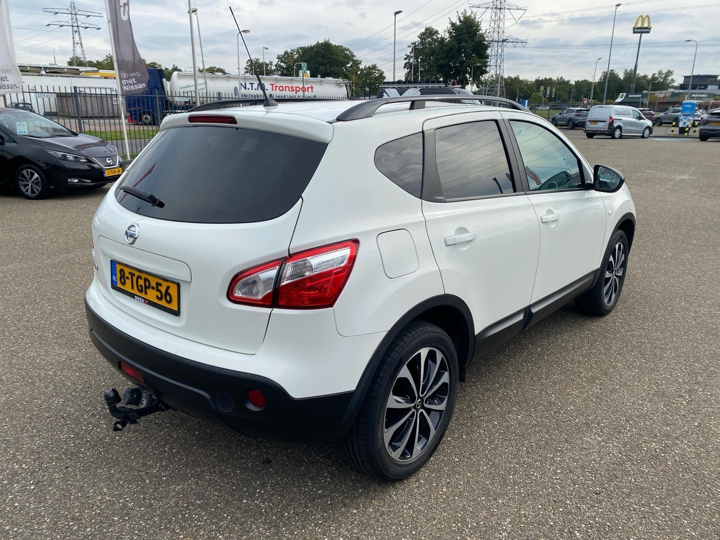 Nissan Nissan