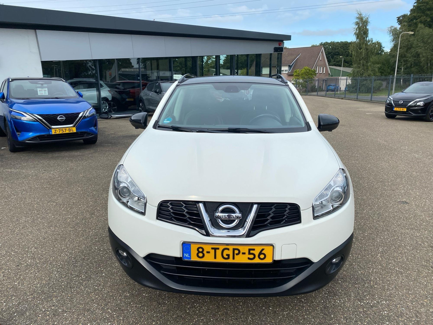 Nissan Nissan