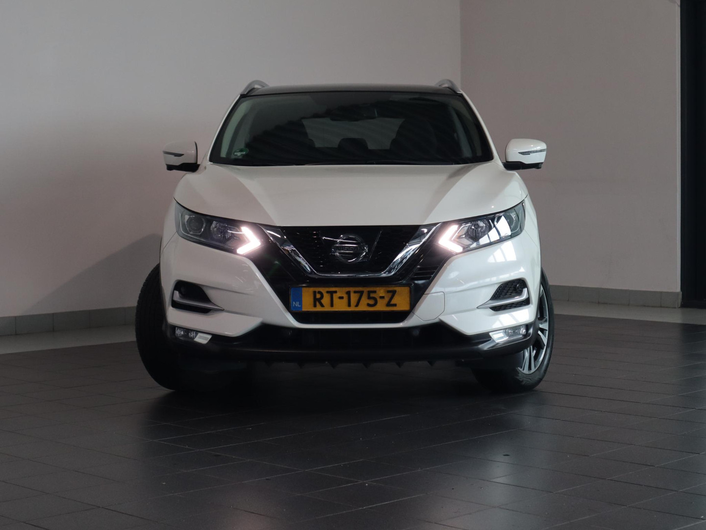 Nissan Nissan