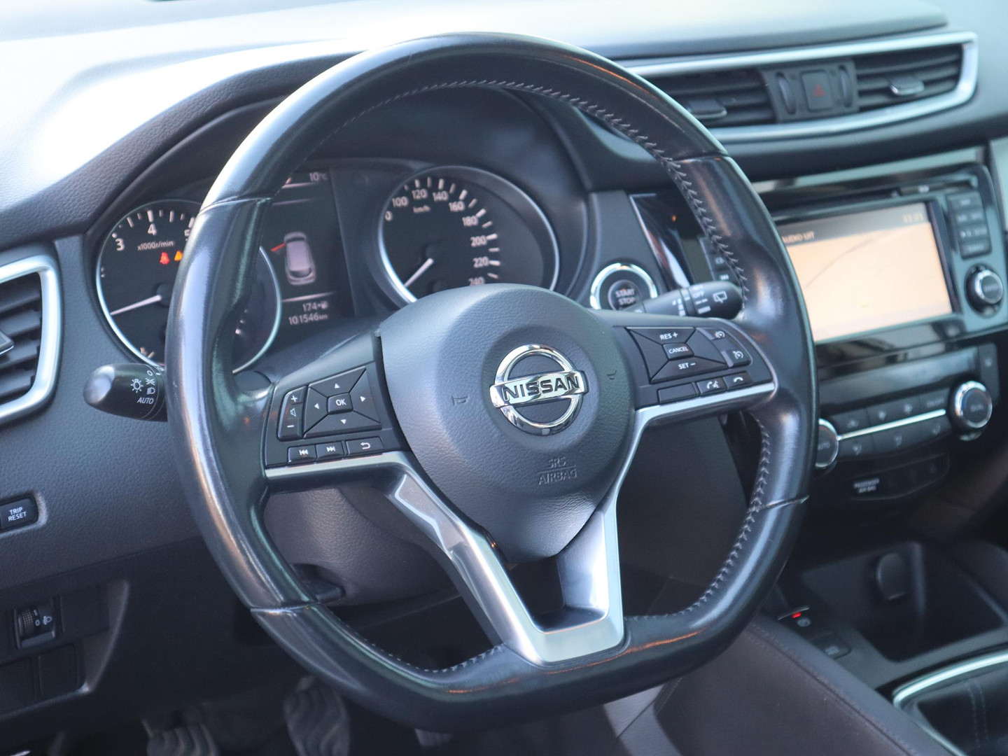 Nissan Nissan