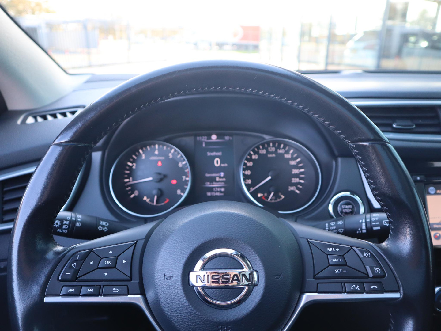 Nissan Nissan