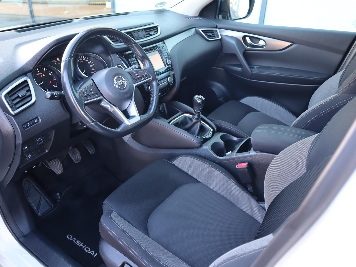 Nissan Nissan