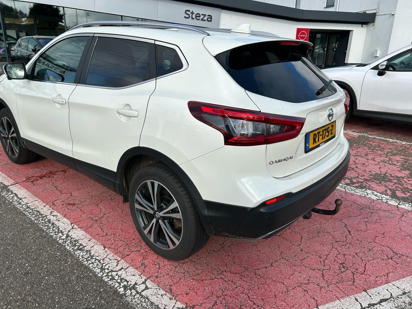 Nissan Nissan