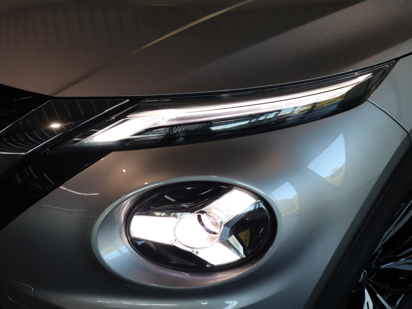 Nissan Nissan