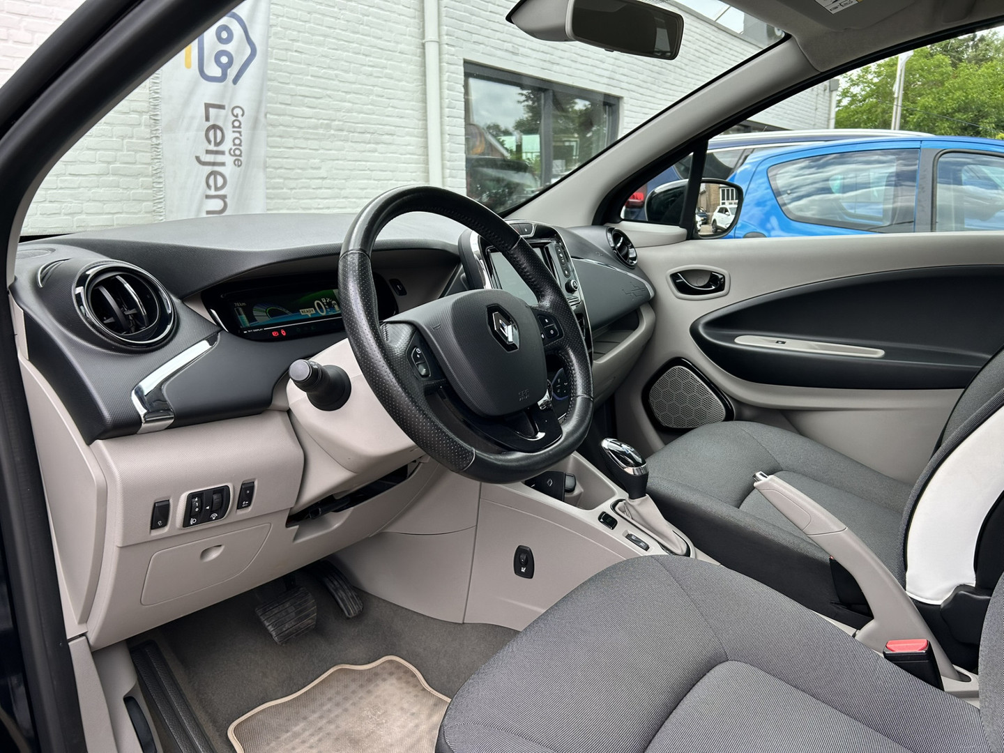 Renault Renault