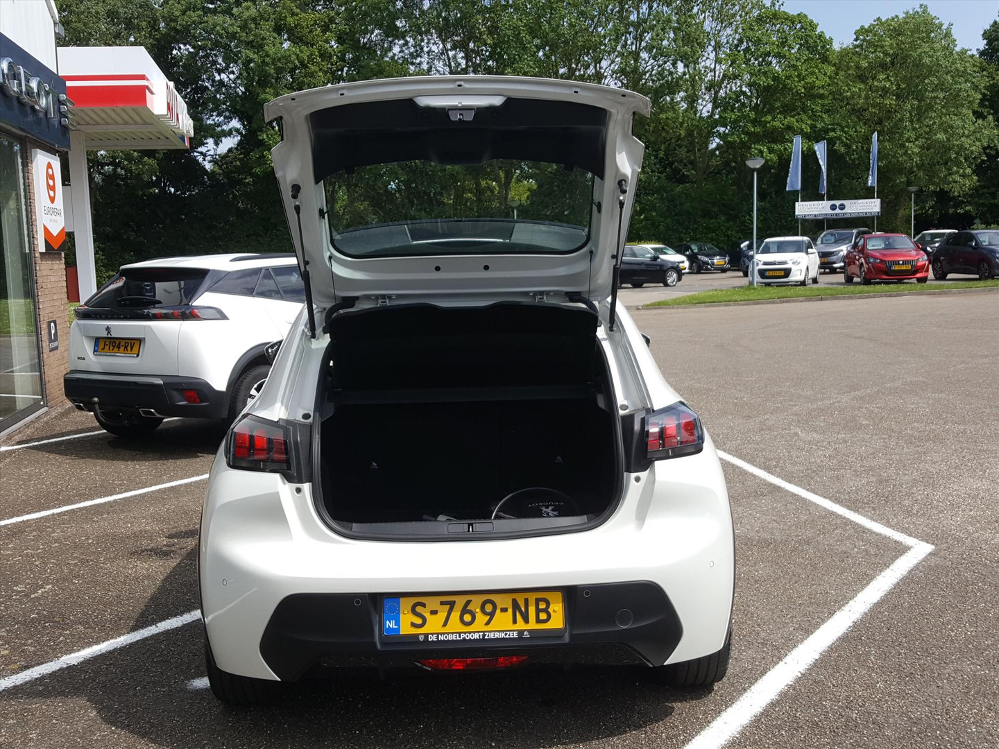 Peugeot