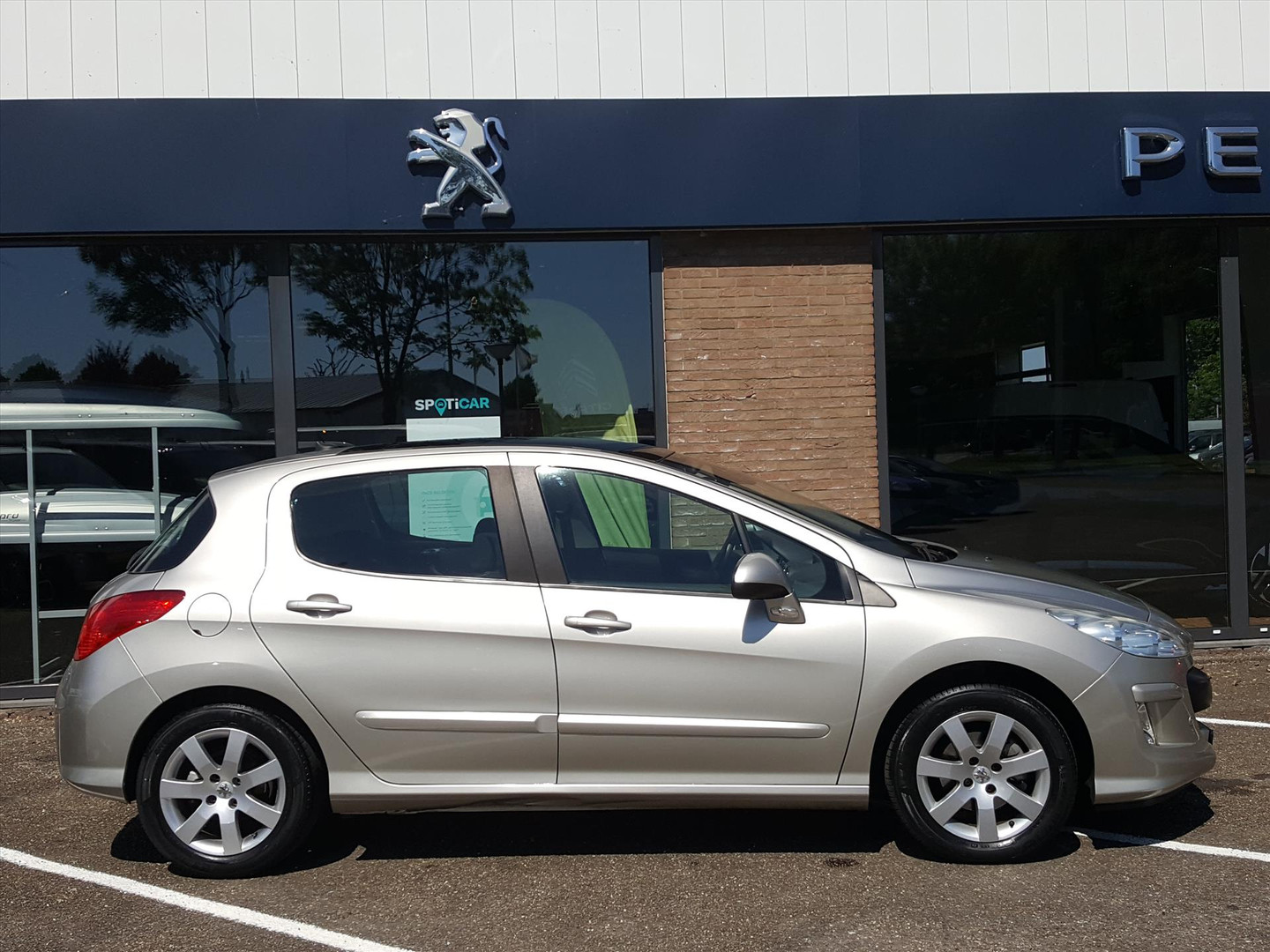 Peugeot
