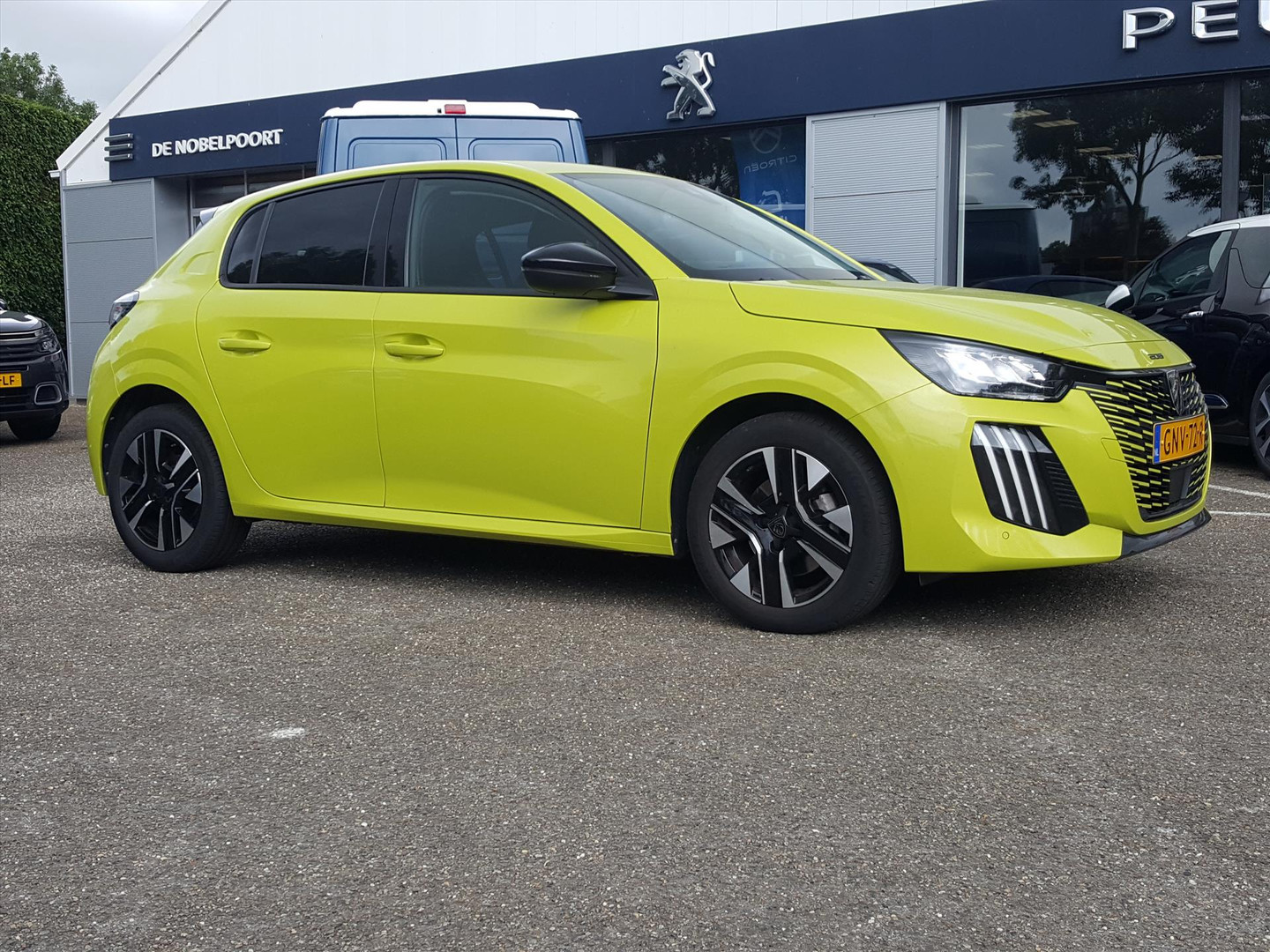 Peugeot 208