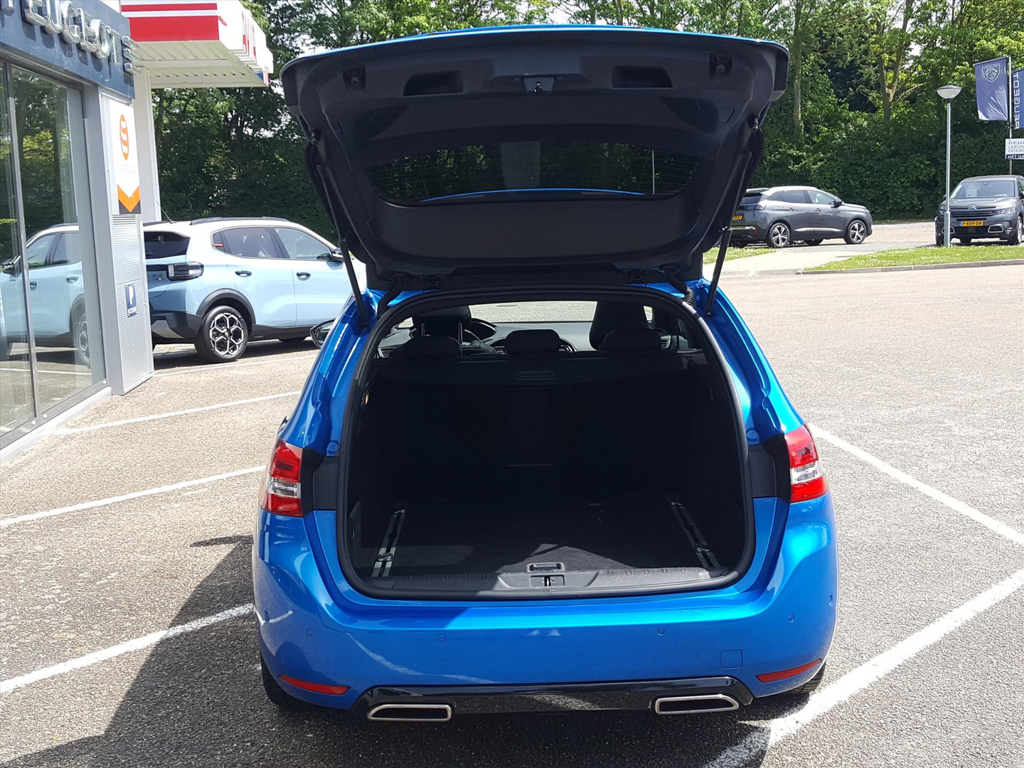 Peugeot Peugeot