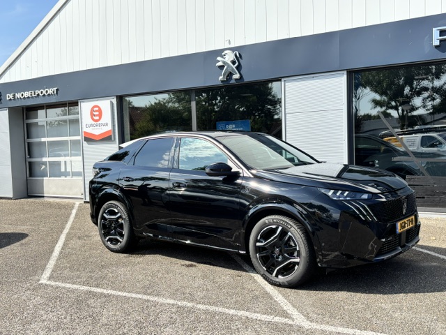 Peugeot e-3008