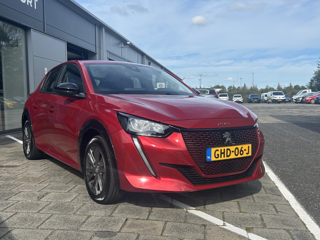 Peugeot e-208