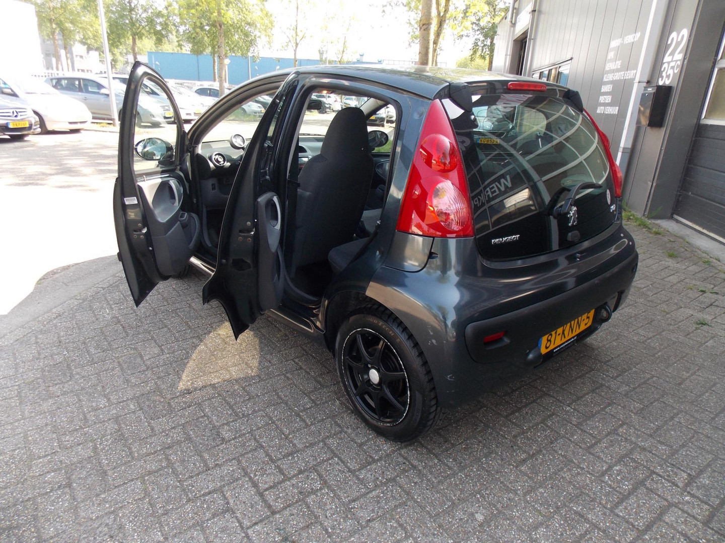 Peugeot