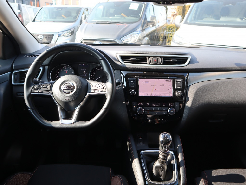Nissan Nissan