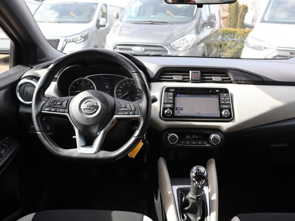 Nissan Nissan