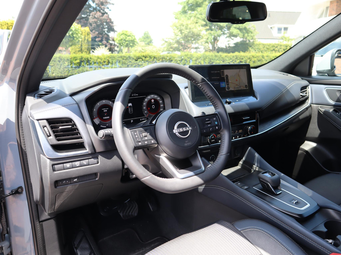 Nissan Nissan