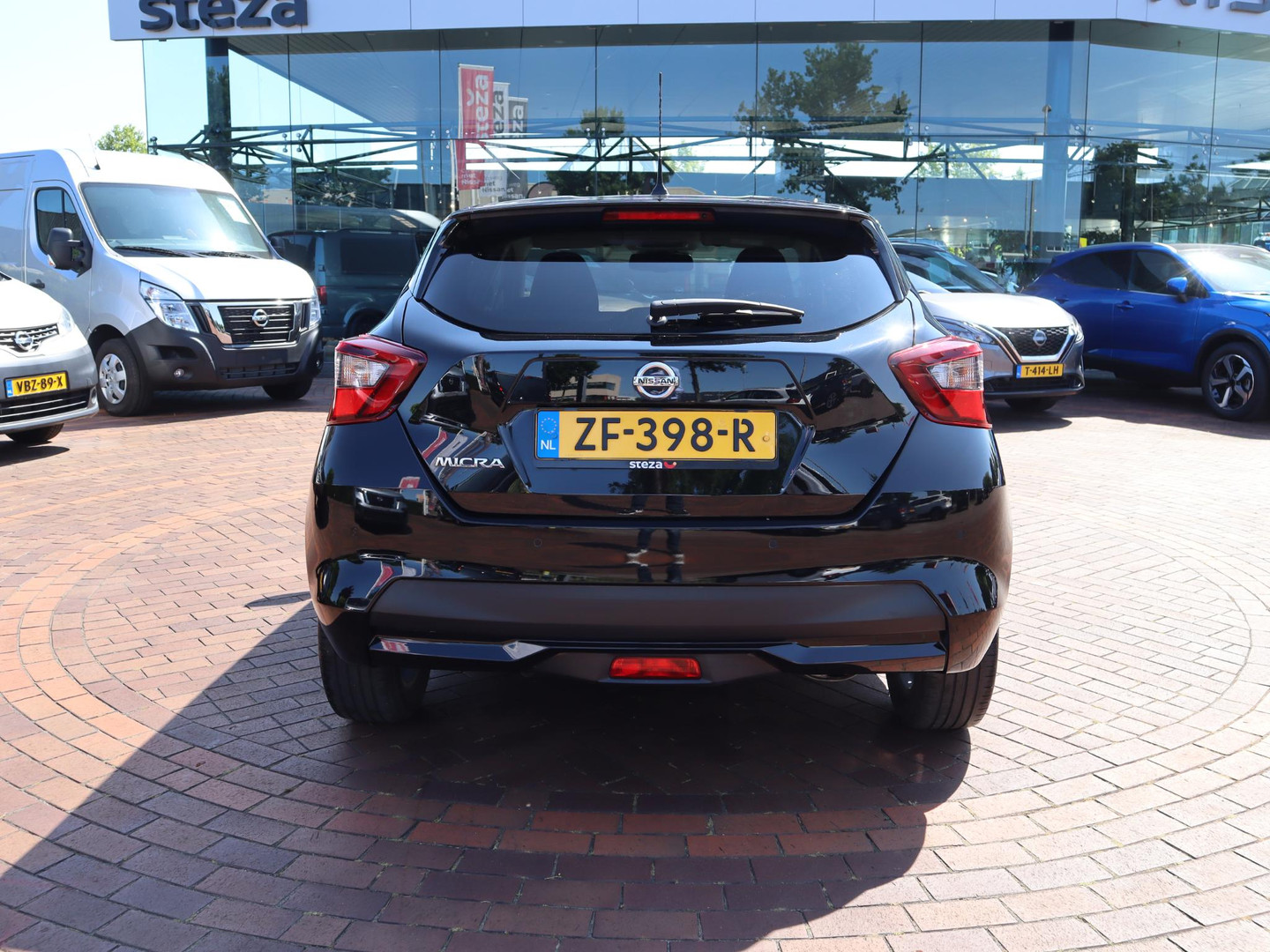 Nissan Nissan