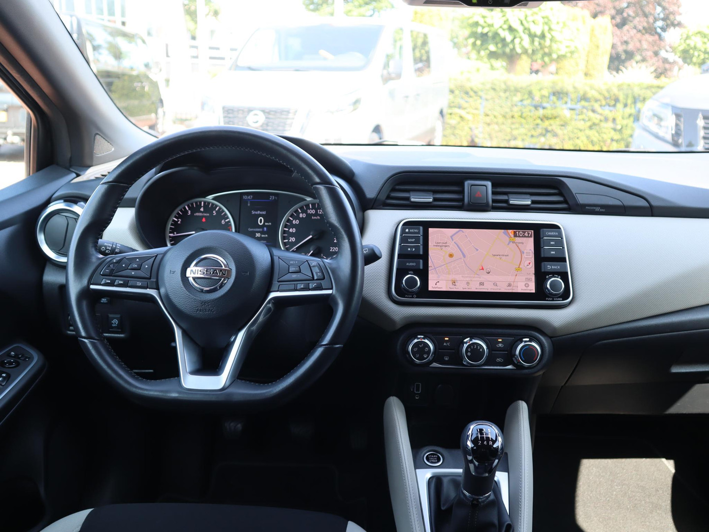 Nissan Nissan