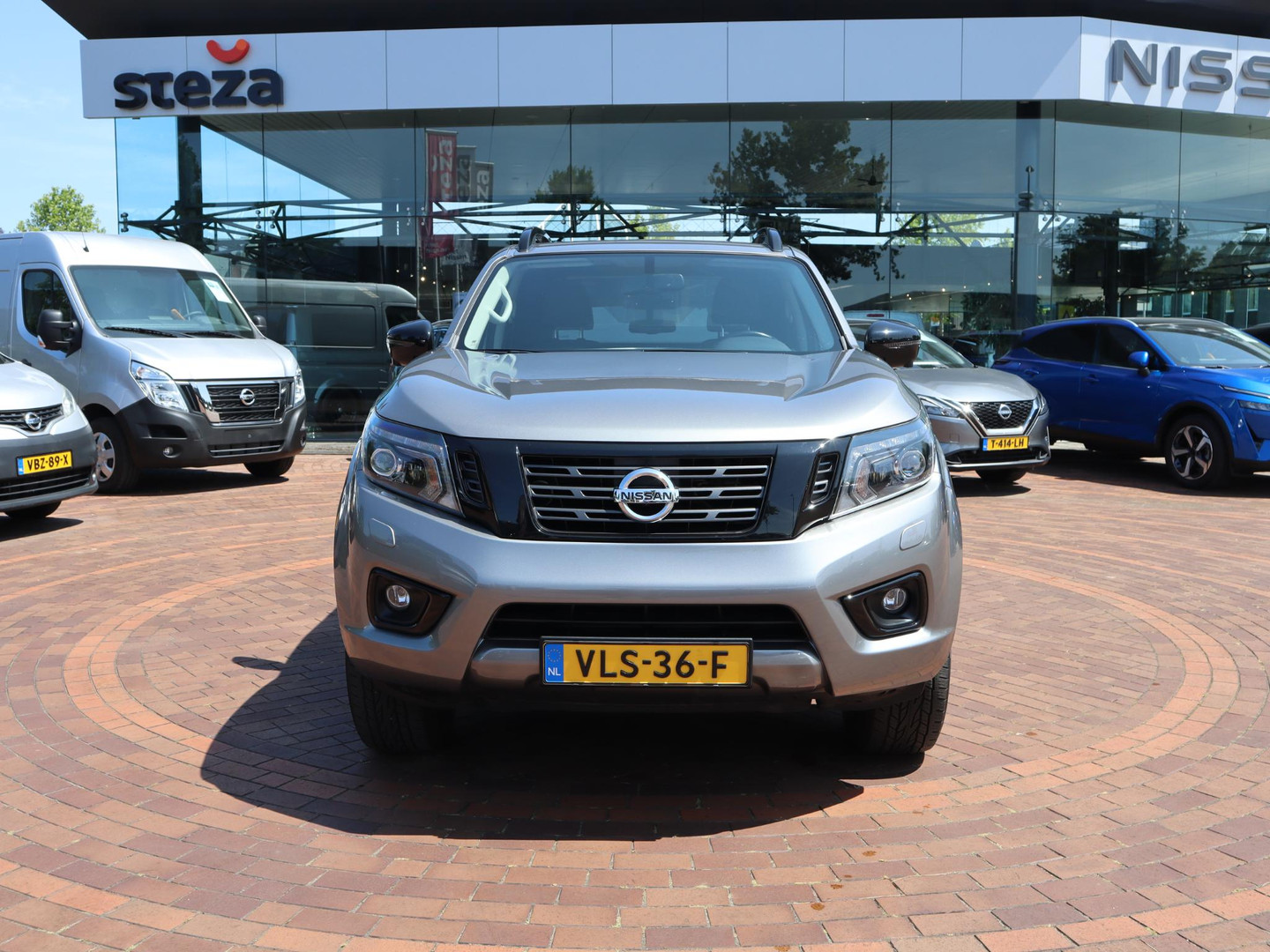 Nissan Nissan