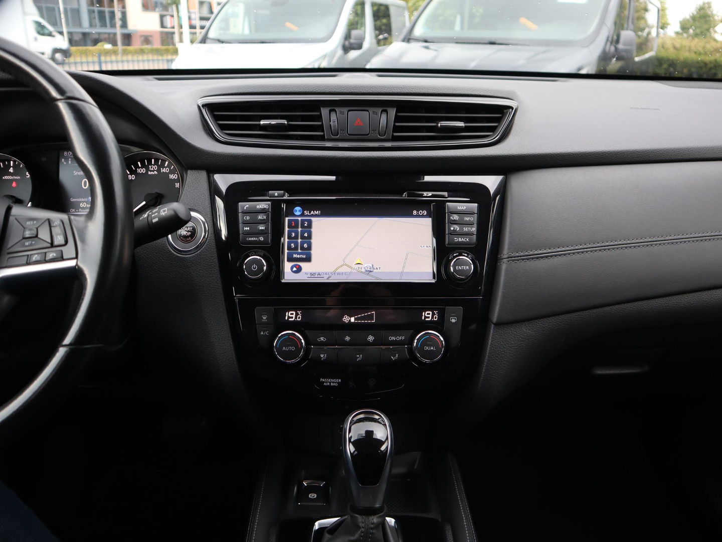 Nissan Nissan