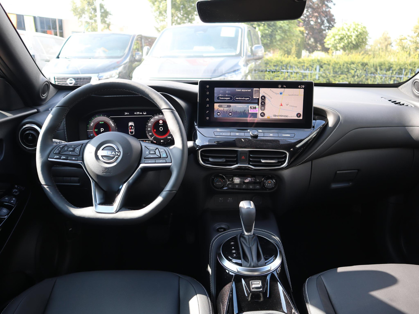 Nissan Nissan