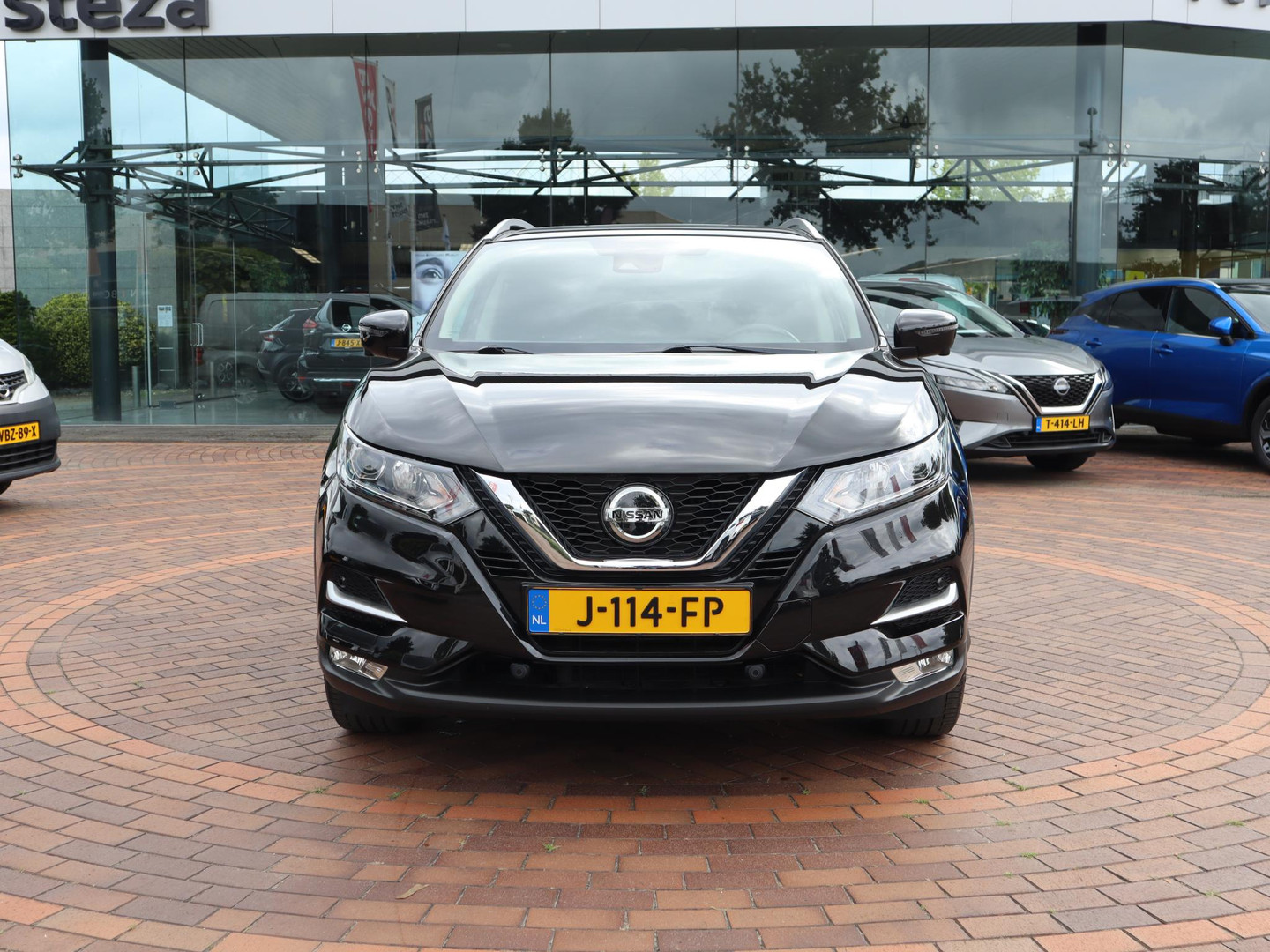 Nissan Nissan