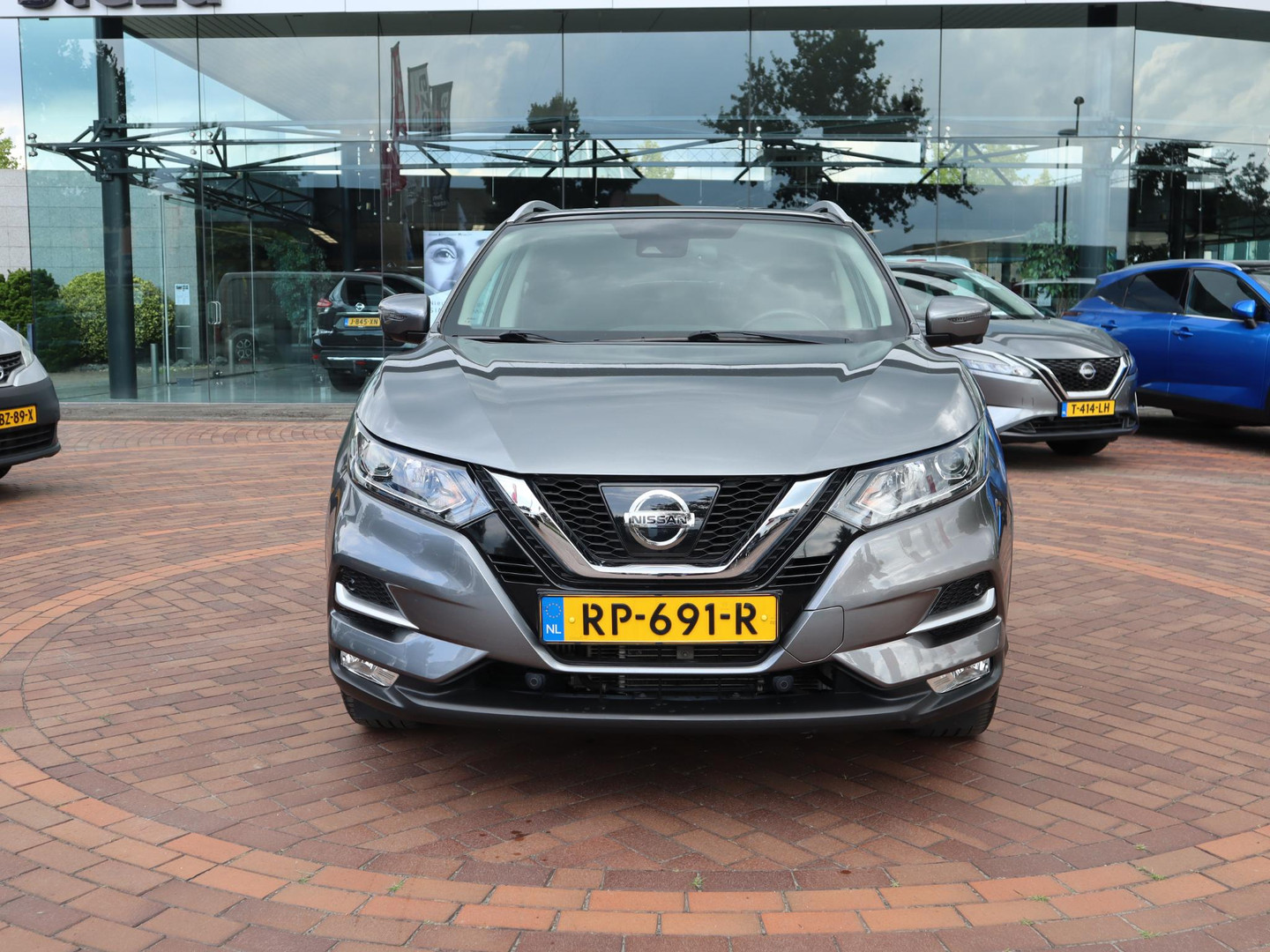 Nissan Nissan