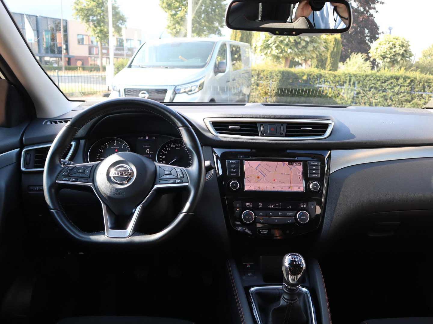 Nissan Nissan