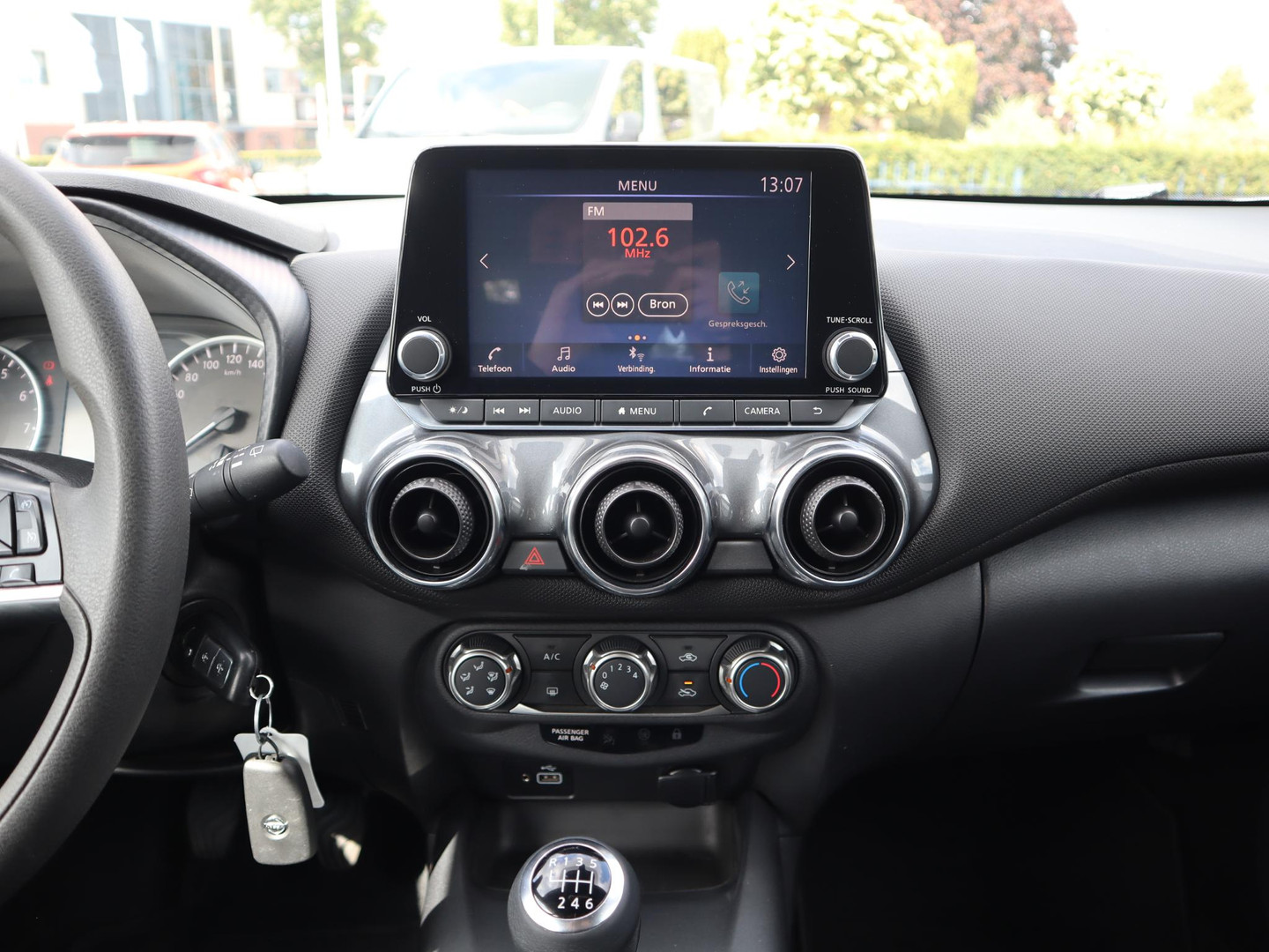 Nissan Nissan