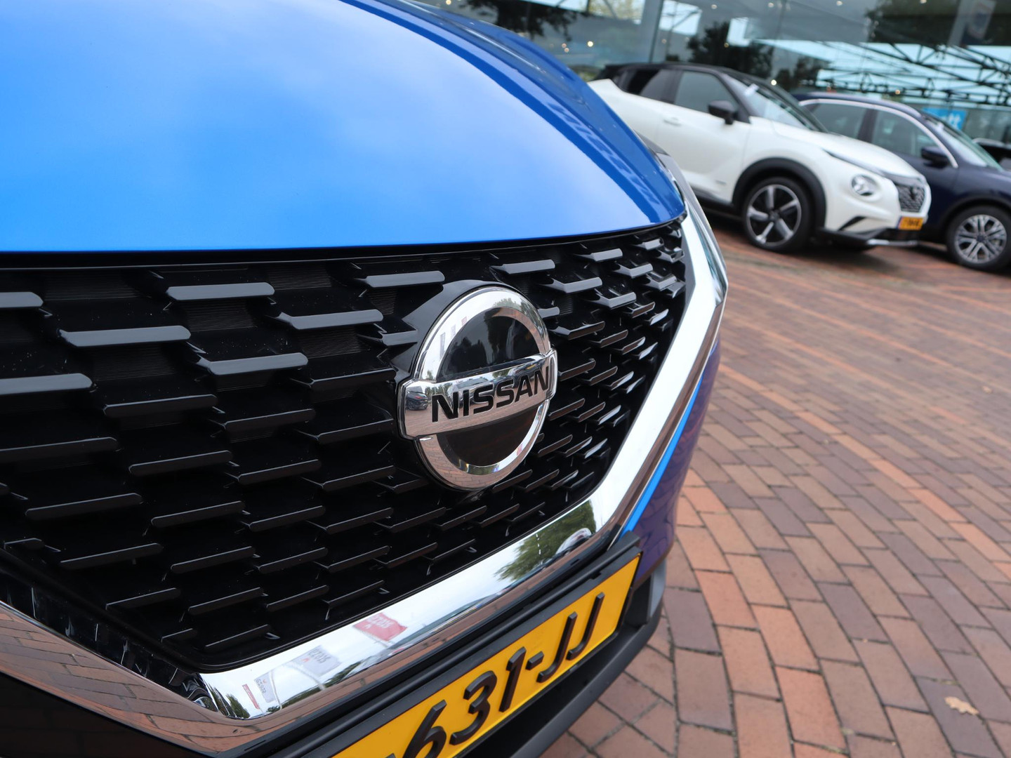 Nissan Nissan