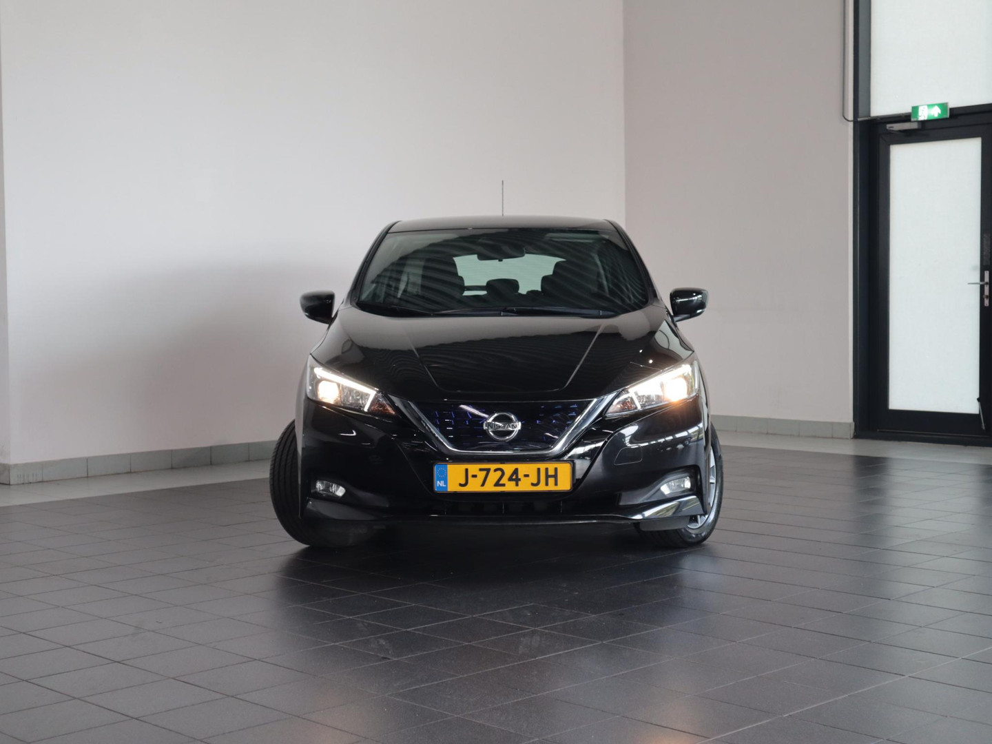 Nissan Nissan