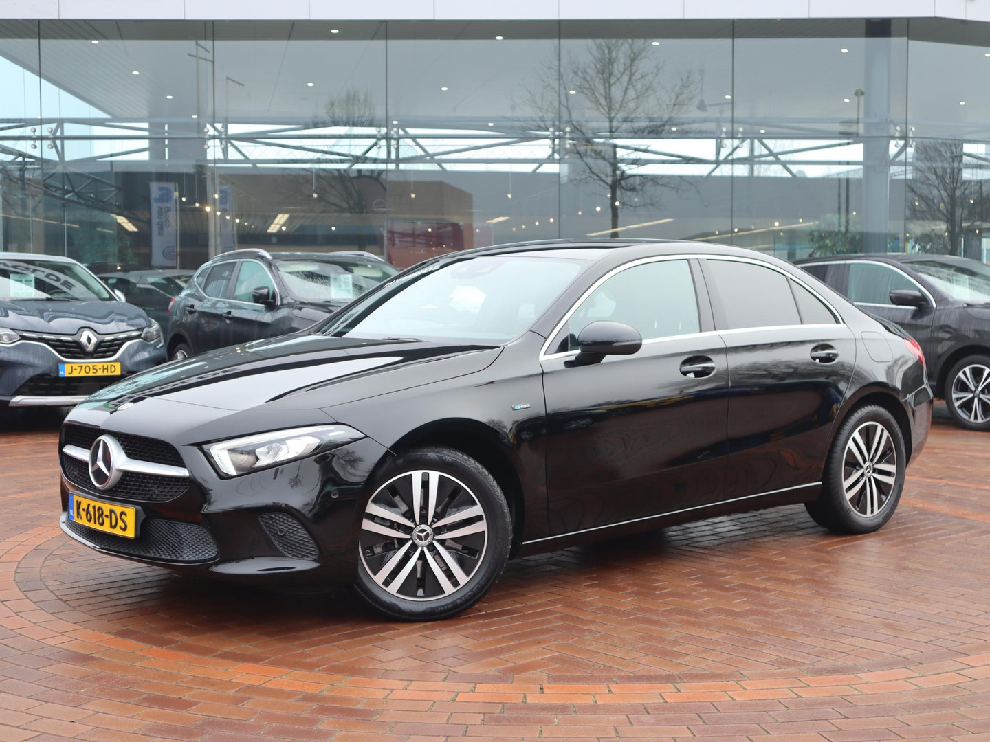 Mercedes-Benz Mercedes-Benz