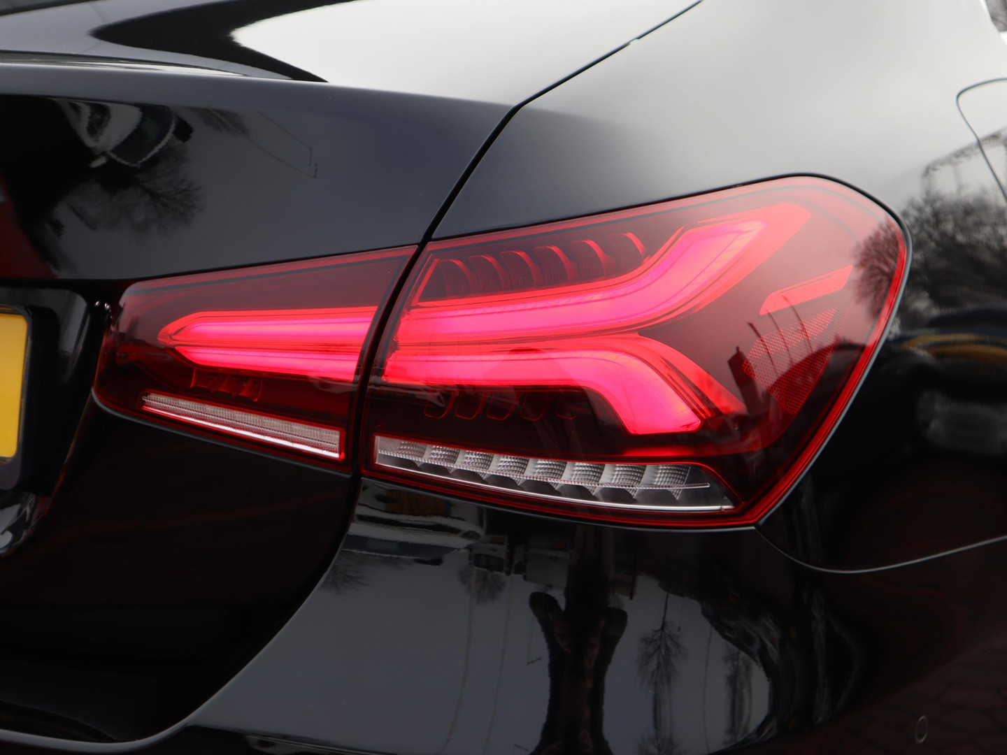 Mercedes-Benz Mercedes-Benz