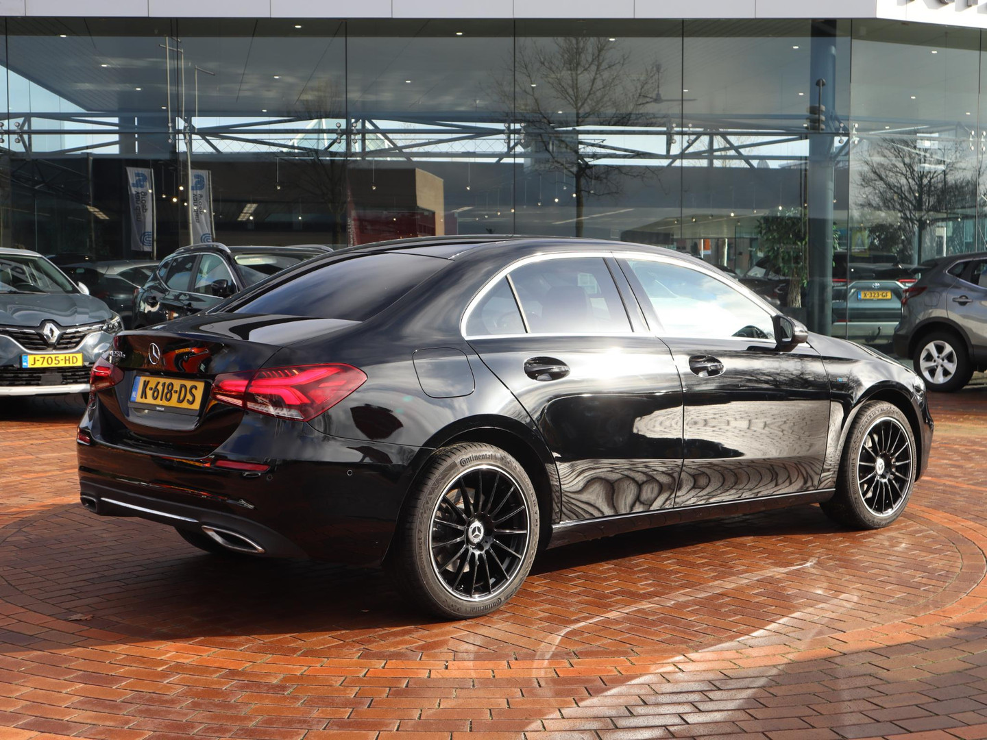 Mercedes-Benz Mercedes-Benz