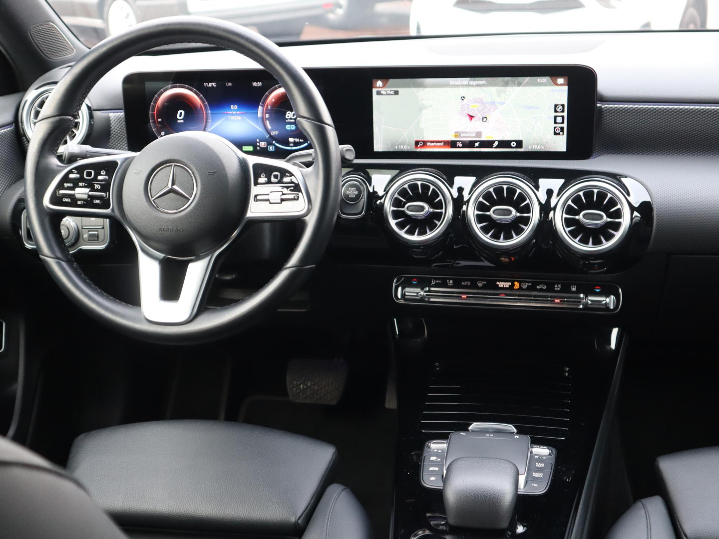 Mercedes-Benz Mercedes-Benz