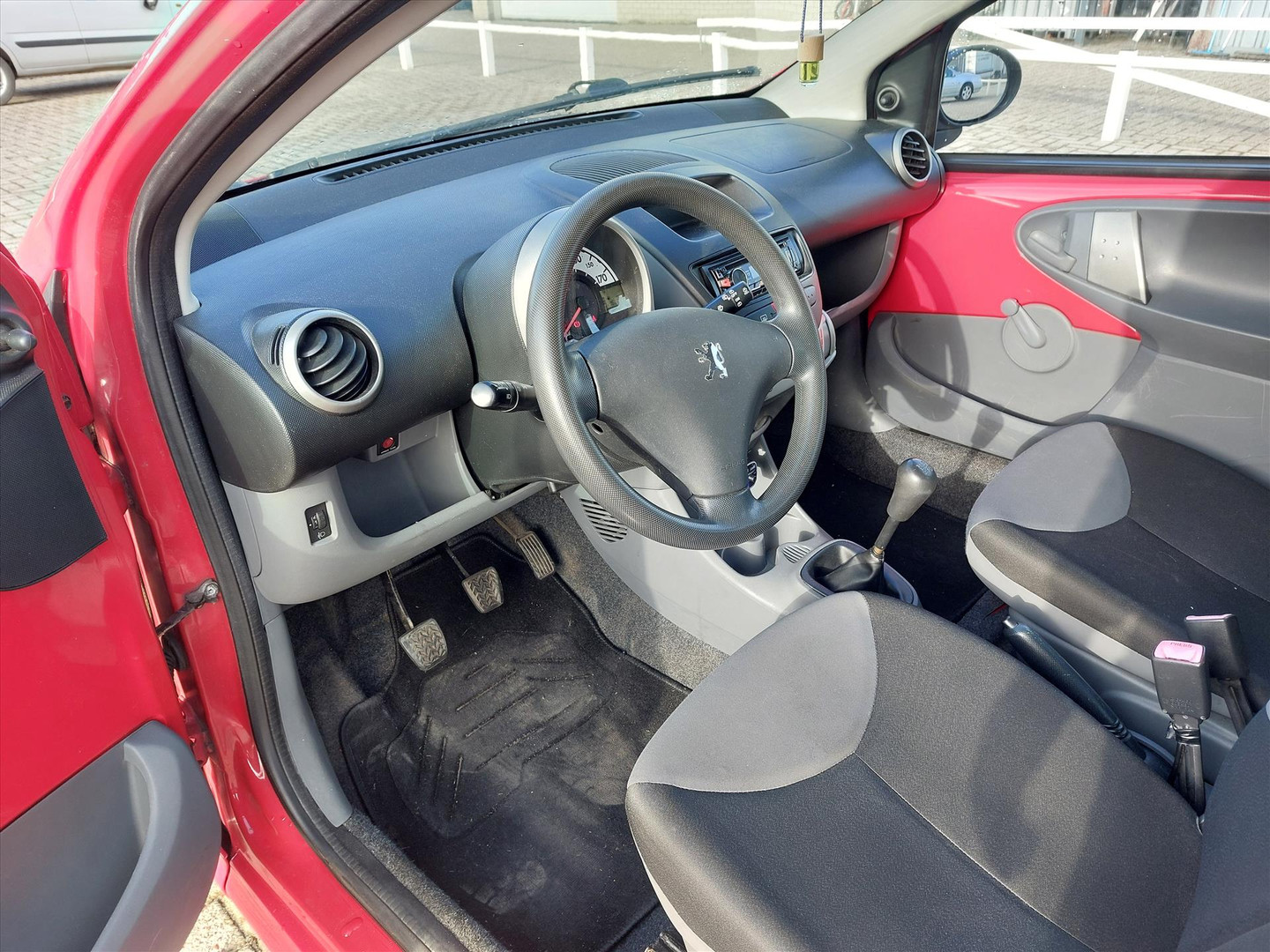 Peugeot Peugeot