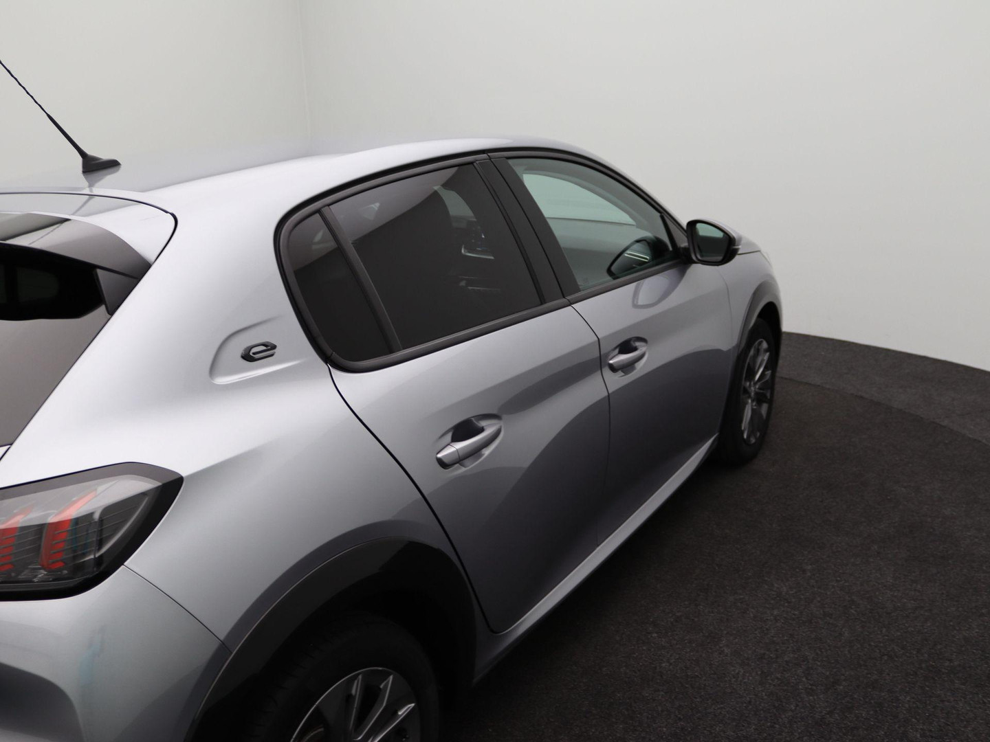 Peugeot Peugeot