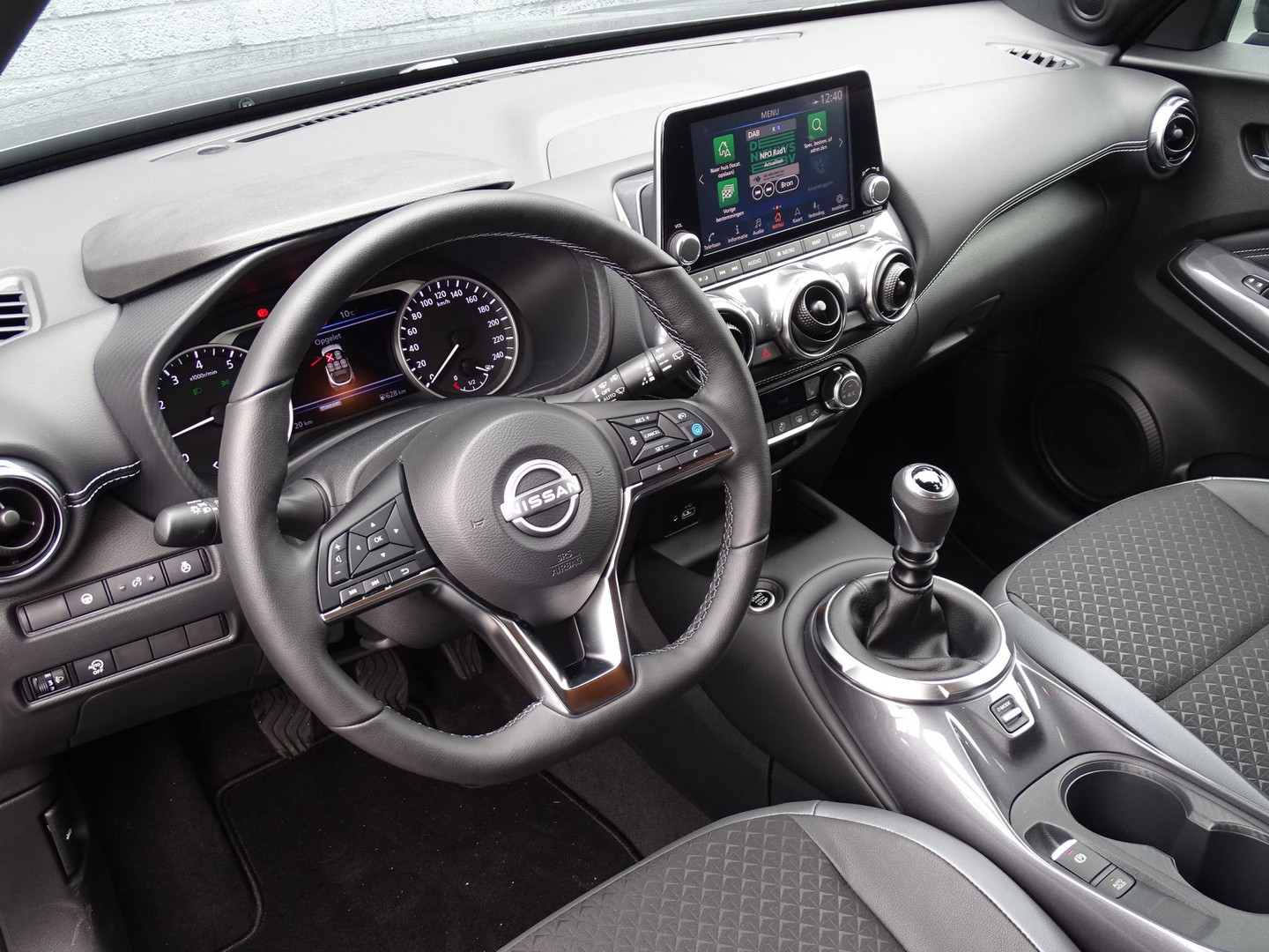Nissan Nissan