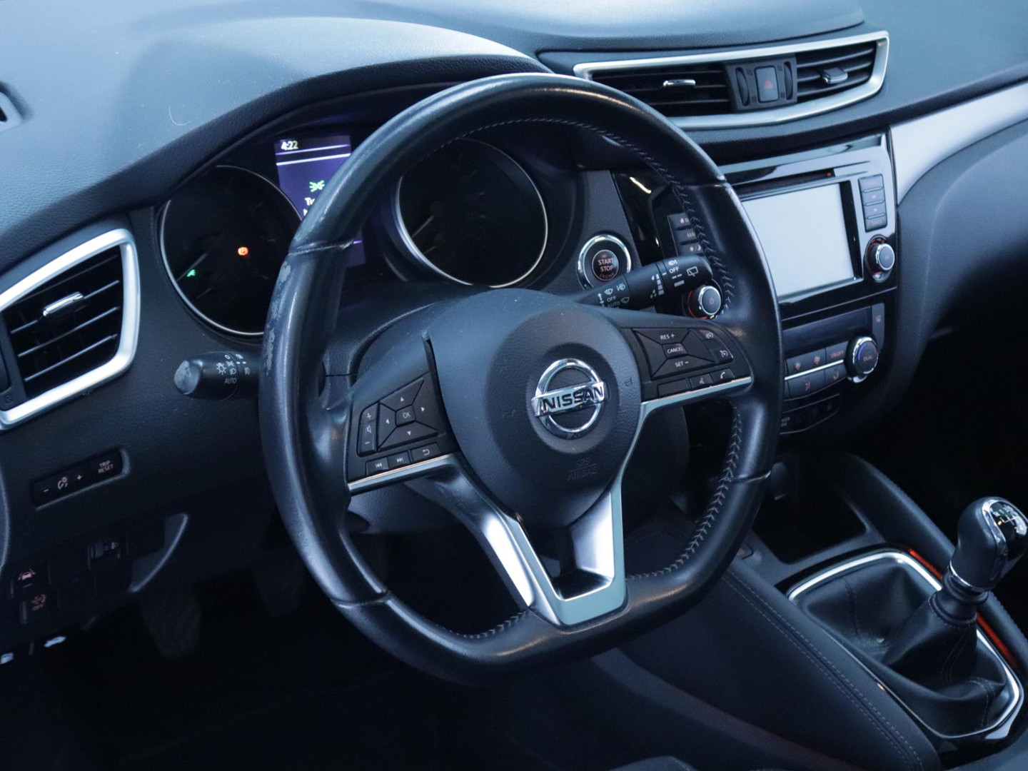 Nissan Nissan