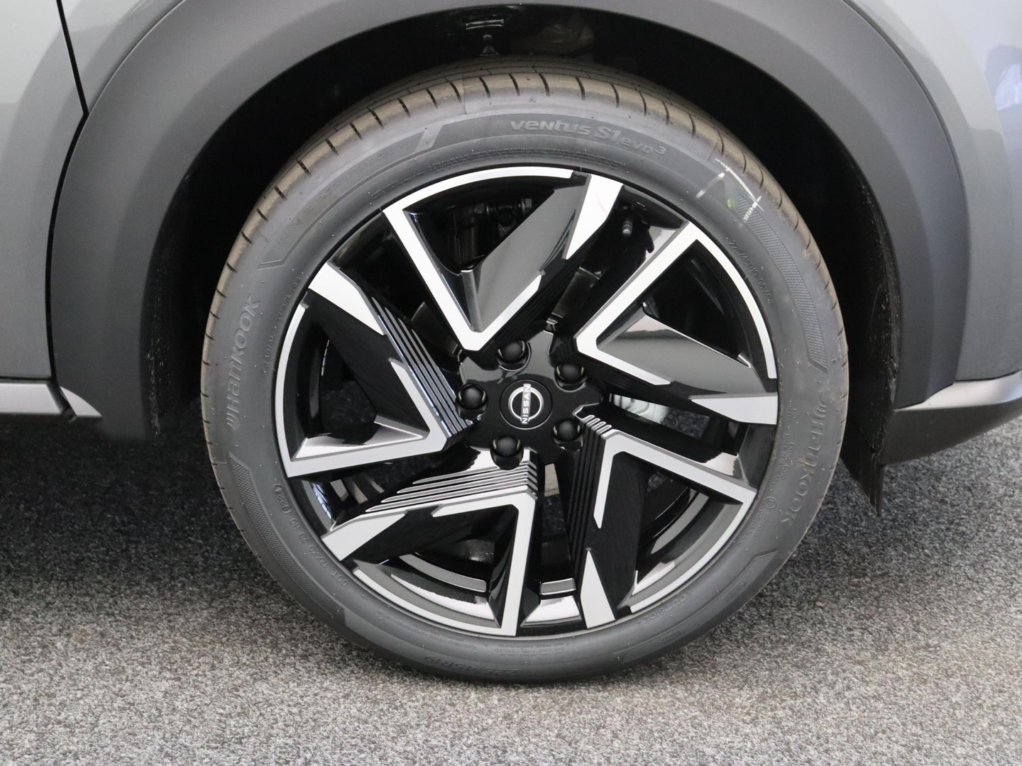 Nissan Nissan