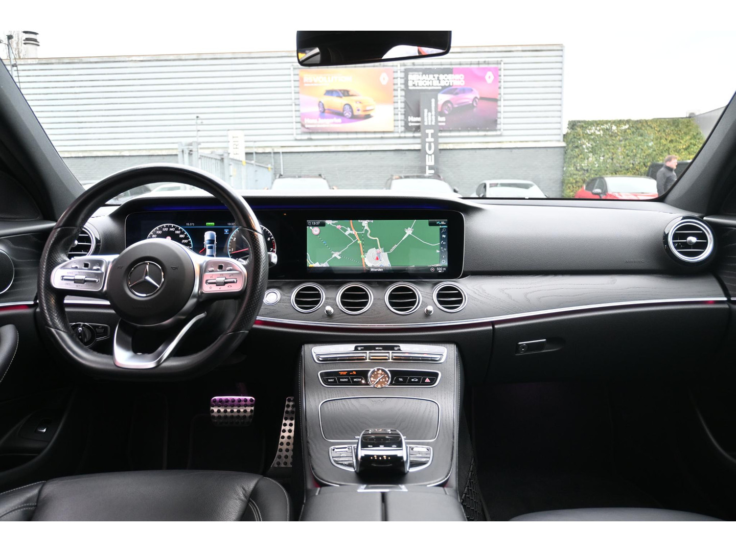 Mercedes-Benz Mercedes-Benz