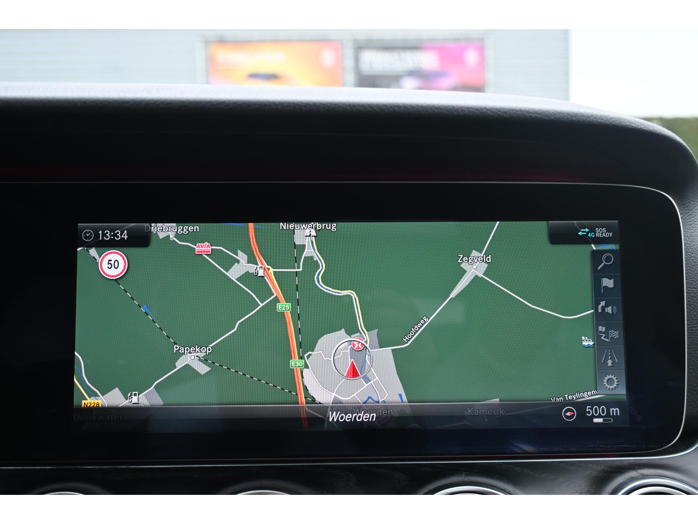 Mercedes-Benz Mercedes-Benz