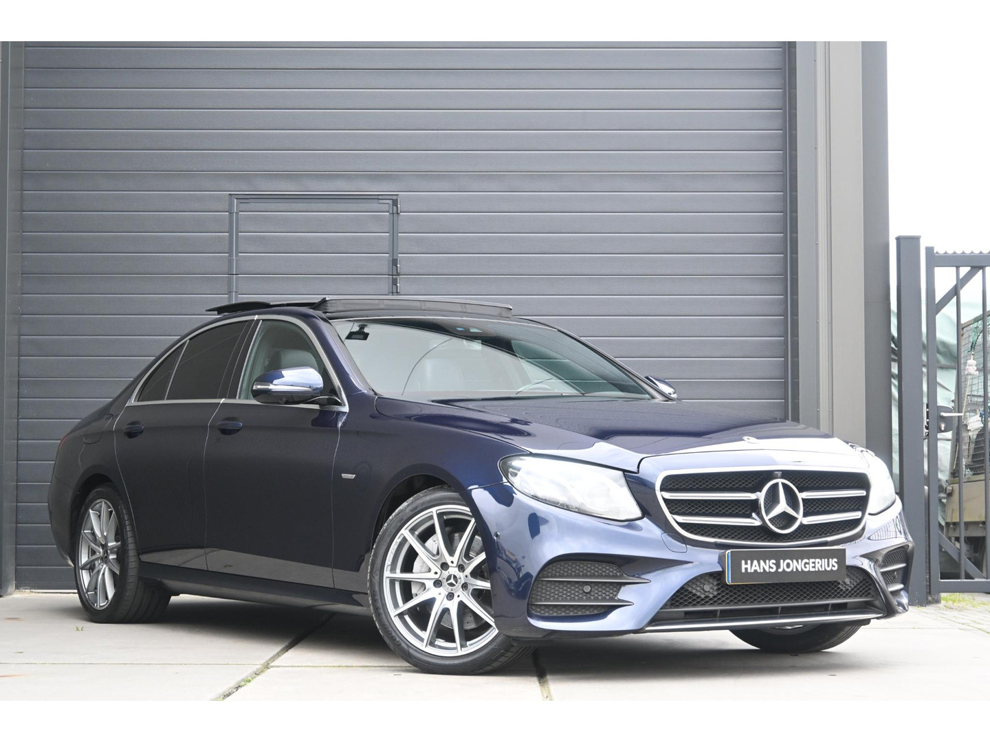 Mercedes-Benz Mercedes-Benz