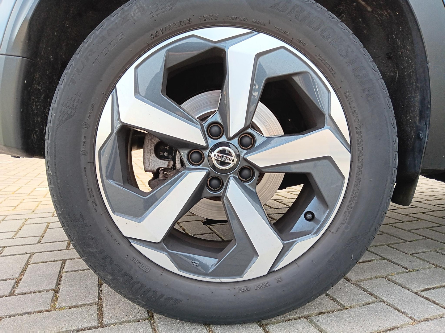 Nissan Nissan