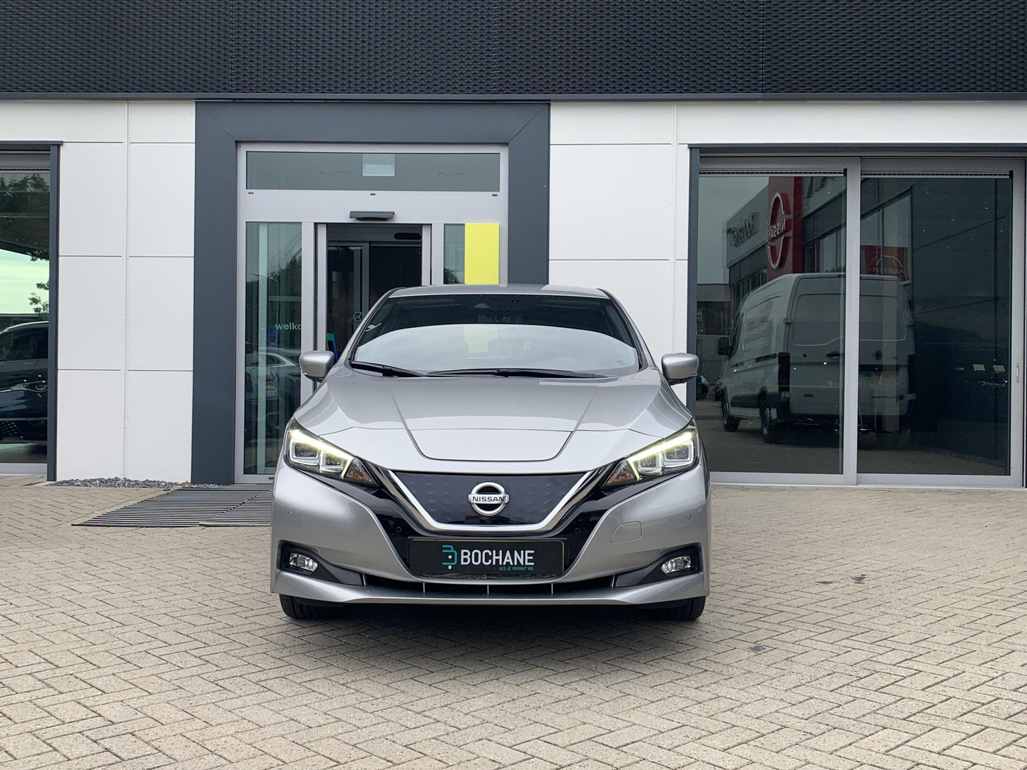 Nissan Nissan
