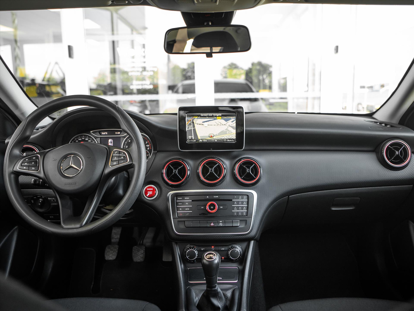 Mercedes-Benz Mercedes-Benz