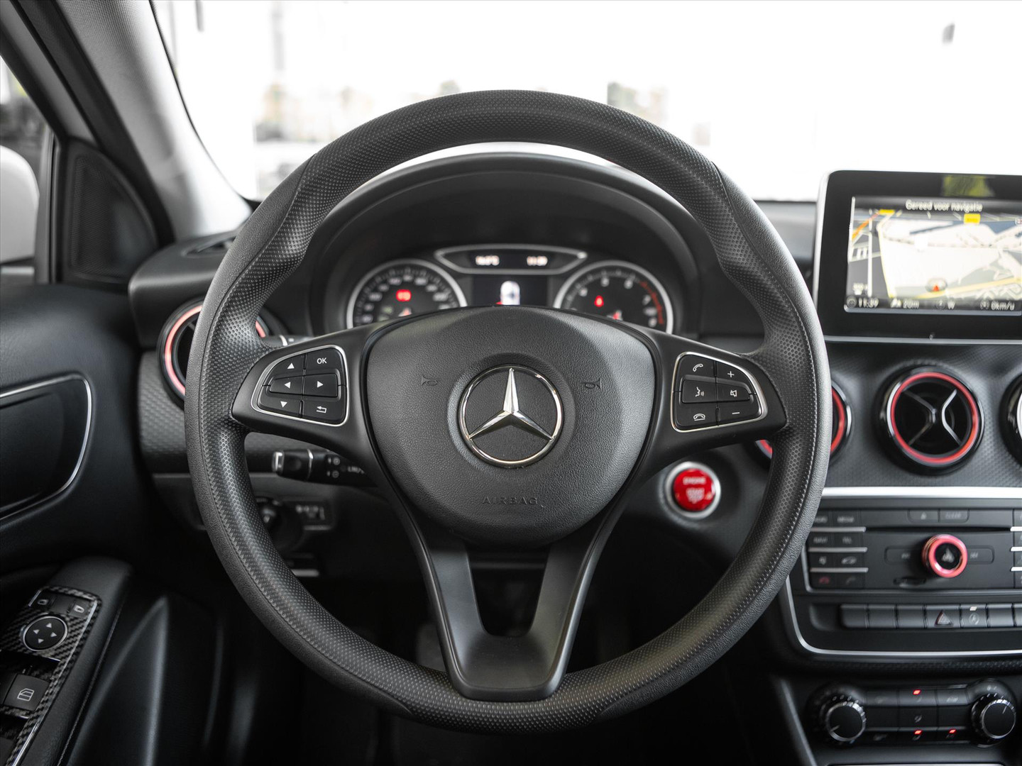Mercedes-Benz Mercedes-Benz