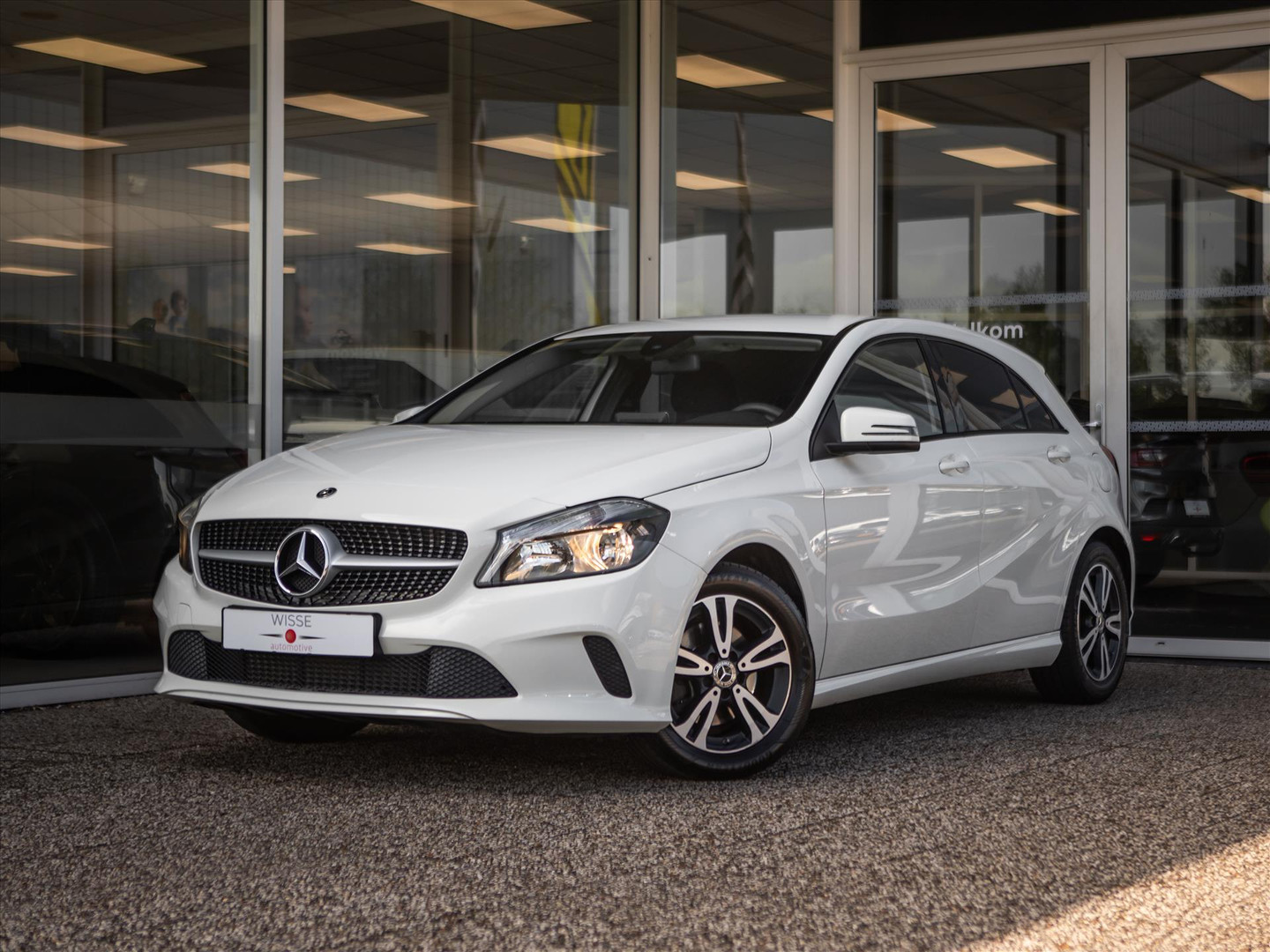 Mercedes-Benz Mercedes-Benz