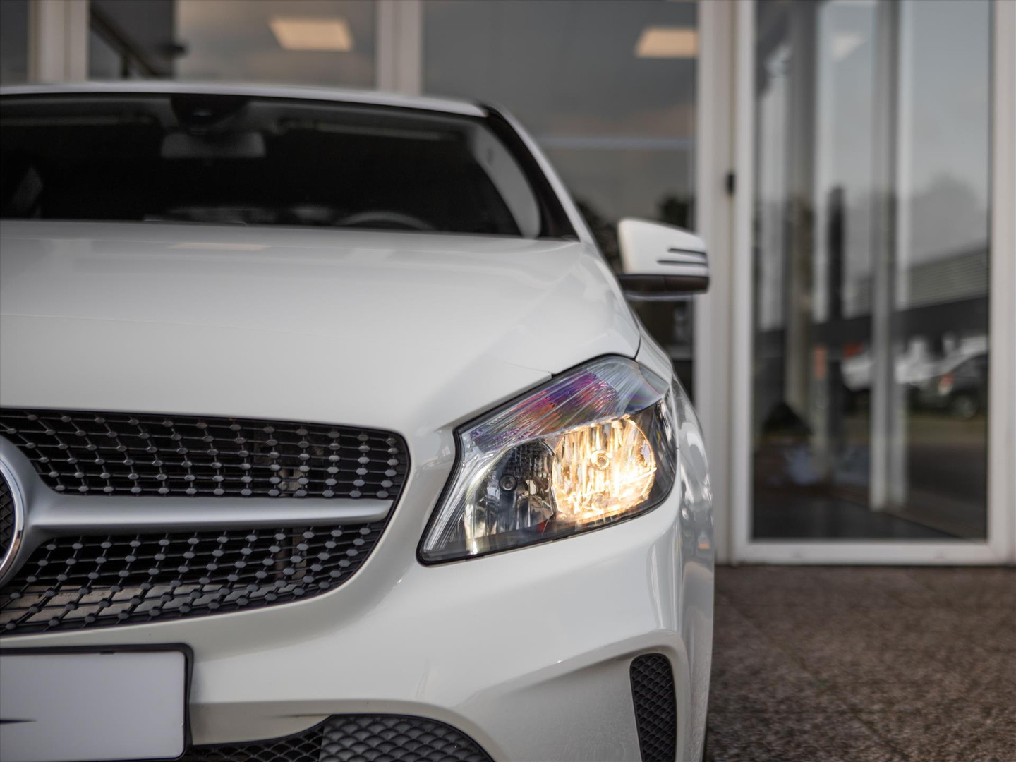 Mercedes-Benz Mercedes-Benz